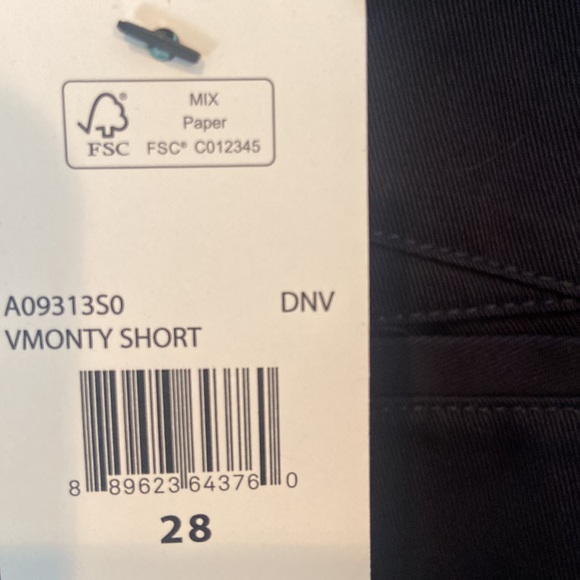 Mens Volcom Shorts 28W, 9in inseam - Picture 2 of 3